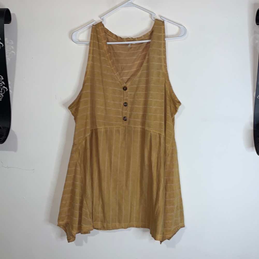 ❤4/$20 Sleeveless summer shirt